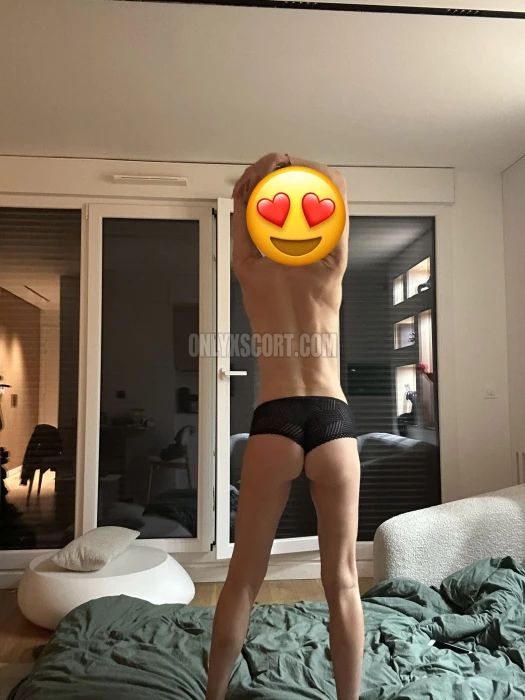 Escort girl Olena à Levallois-Perret - Photo 2