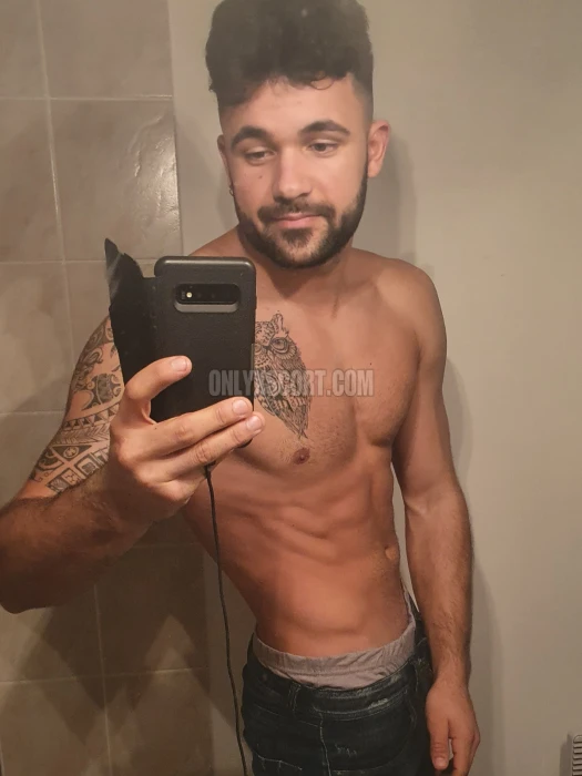 Escort homme Artefact à Évian-les-Bains - Photo 2